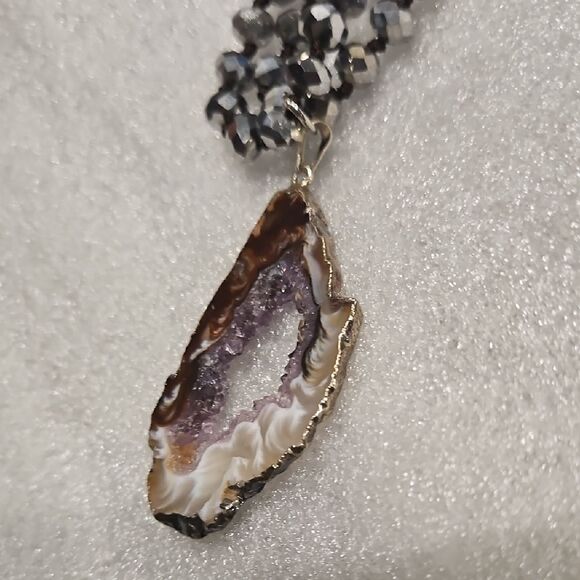 Elegant Silver and Brown Geode Pendant Necklace - Picture 2 of 3